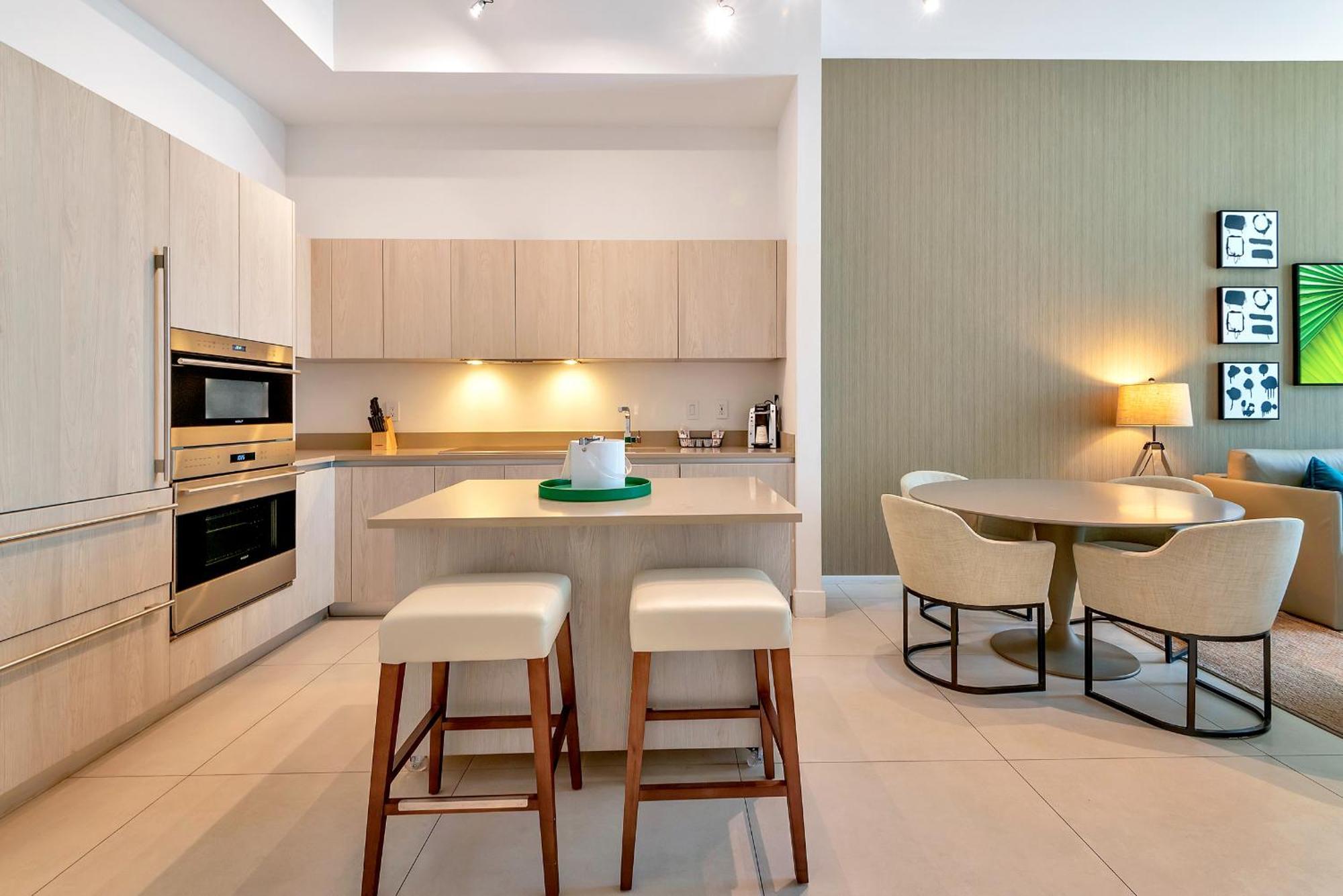 203-1Br/1Ba At The Beach Gem! Lux Amenities! Hollywood Bagian luar foto