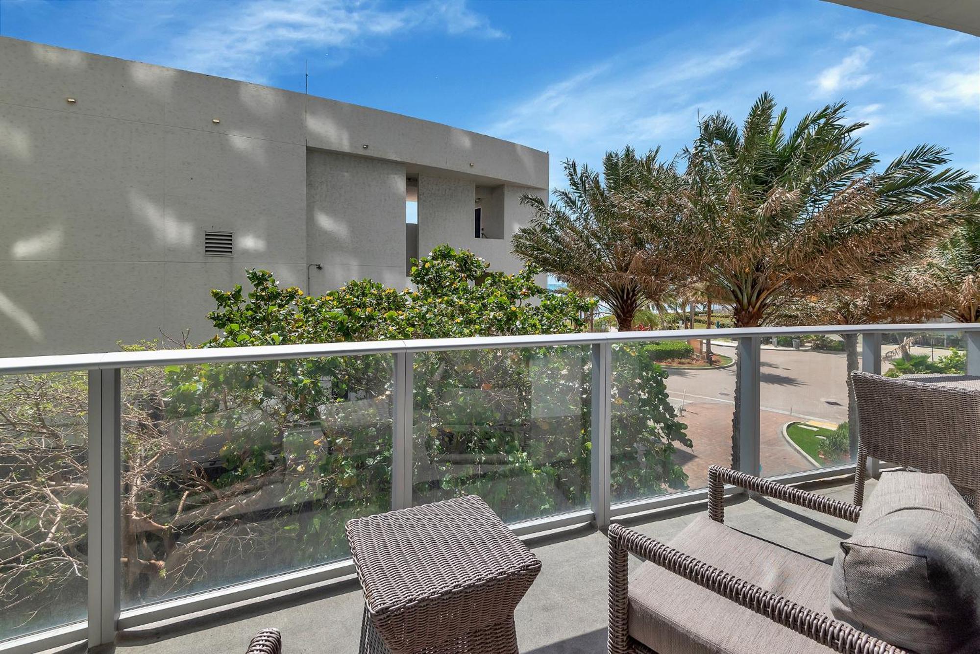 203-1Br/1Ba At The Beach Gem! Lux Amenities! Hollywood Bagian luar foto