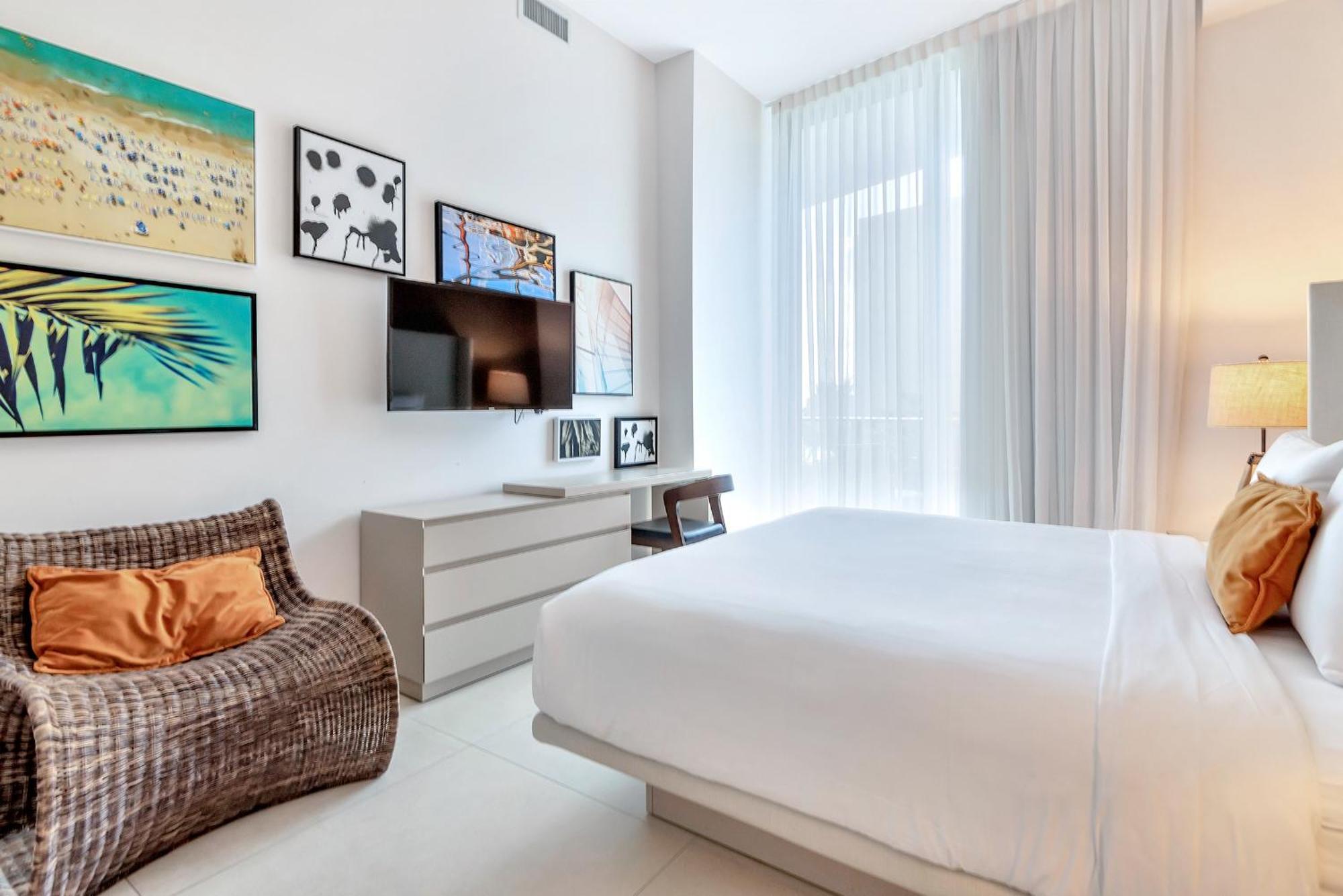 203-1Br/1Ba At The Beach Gem! Lux Amenities! Hollywood Bagian luar foto