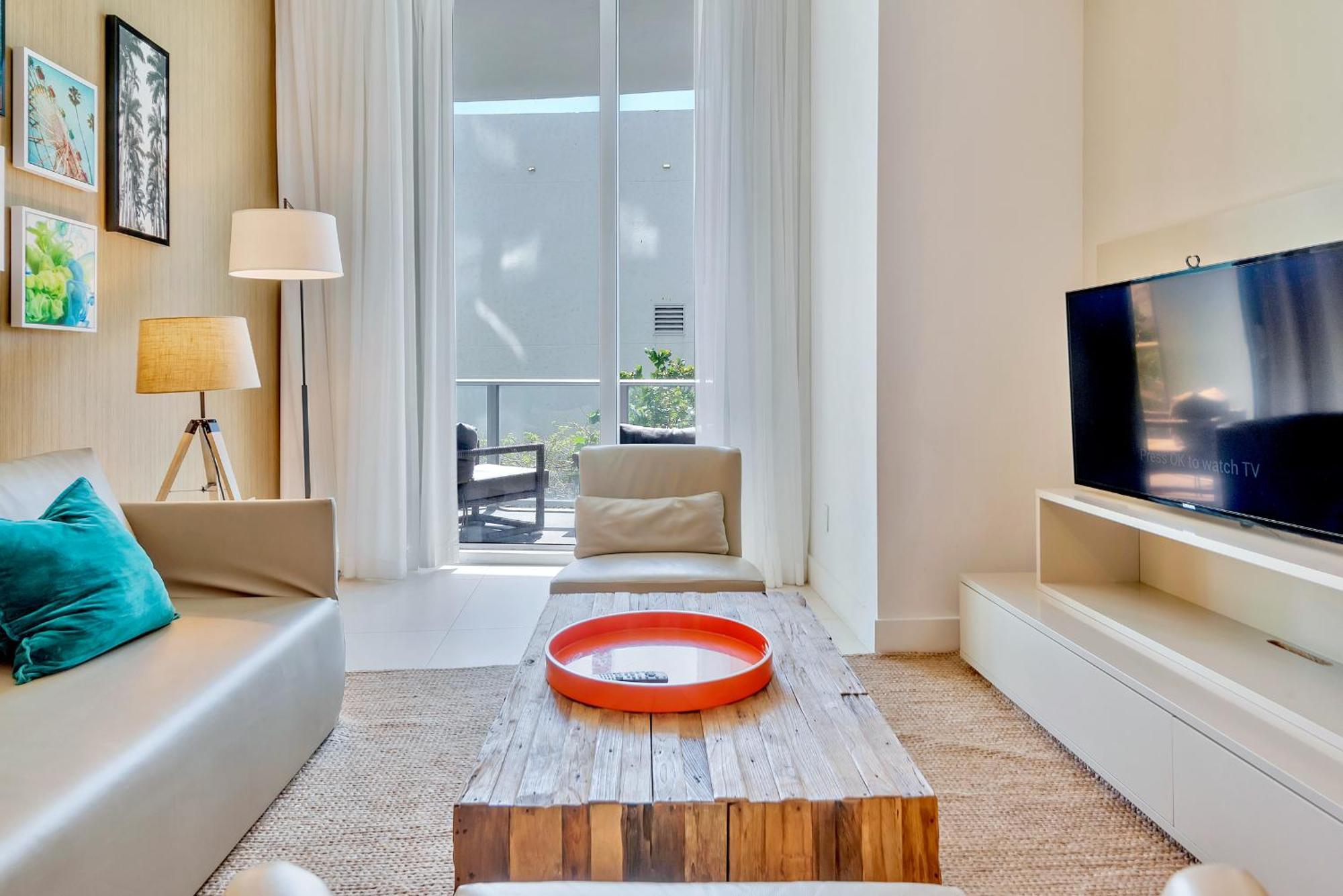 203-1Br/1Ba At The Beach Gem! Lux Amenities! Hollywood Bagian luar foto