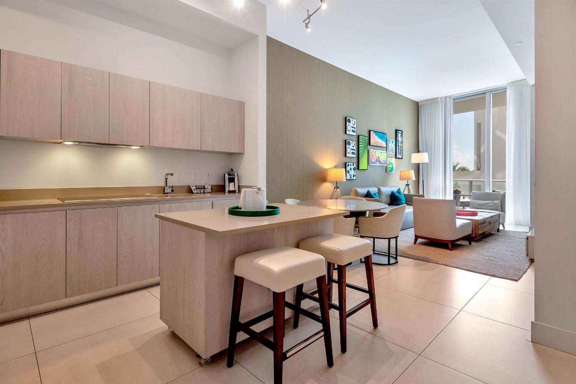203-1Br/1Ba At The Beach Gem! Lux Amenities! Hollywood Bagian luar foto