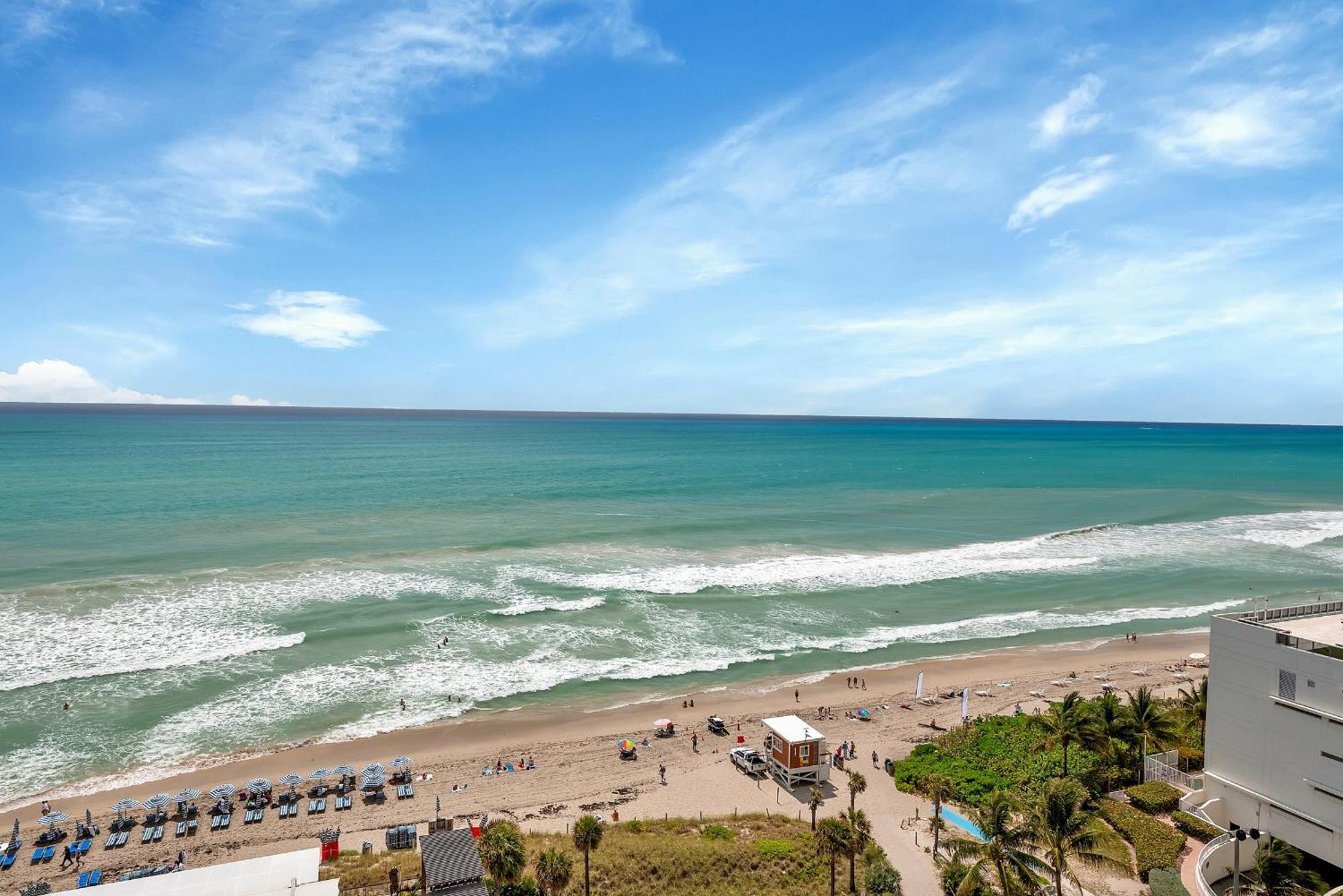 203-1Br/1Ba At The Beach Gem! Lux Amenities! Hollywood Bagian luar foto